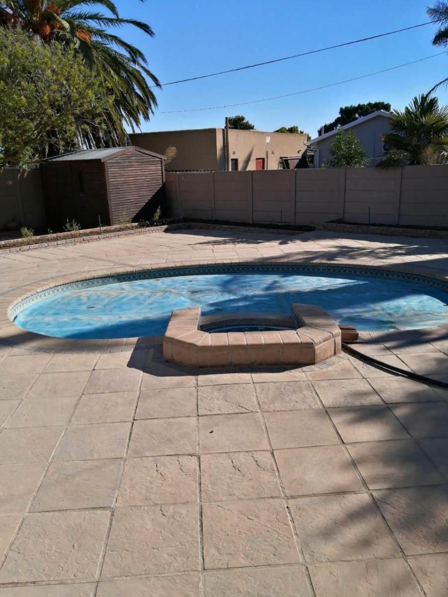 3 Bedroom Property for Sale in Morgenster Western Cape